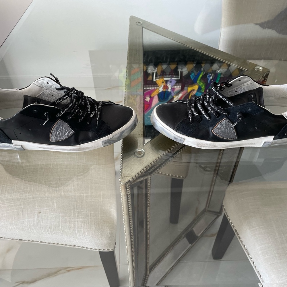 Sneakers - Picture 4 of 7